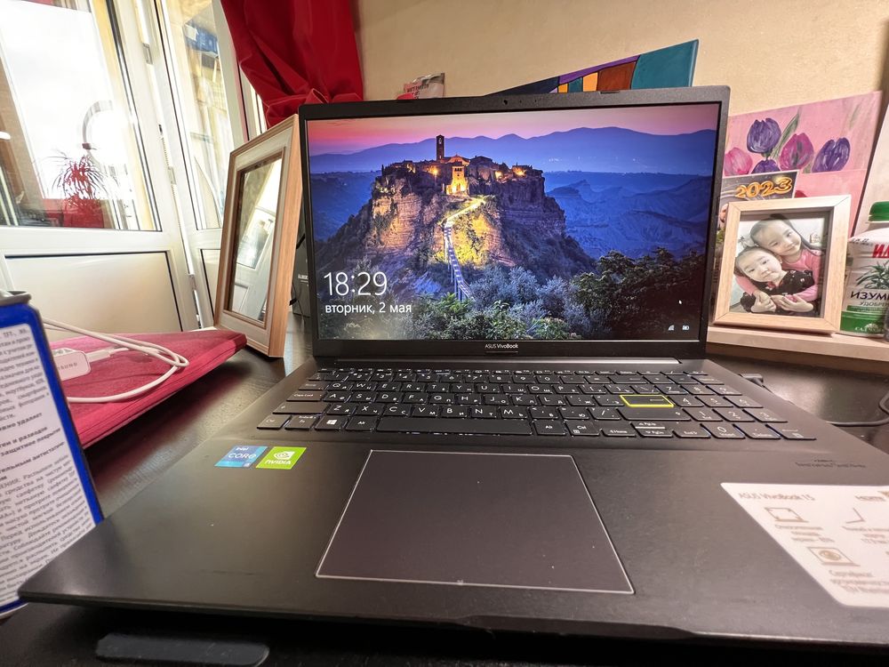 ASUS Vivobook corei5
