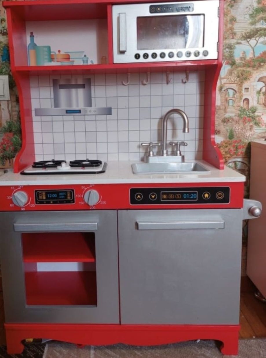 Продам детскую кухню в хорошем состоянии детскую