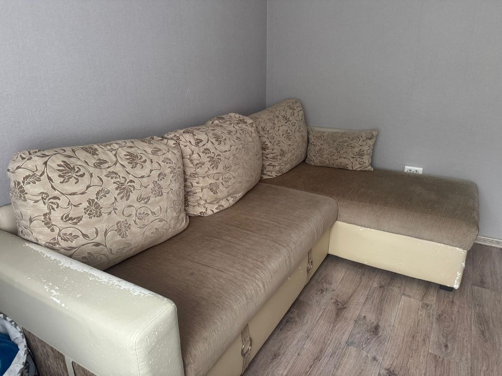 Продам диван с креслом