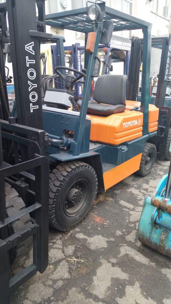 Вилочный погрузчик Toyota A5FGL- 25 2000 г.