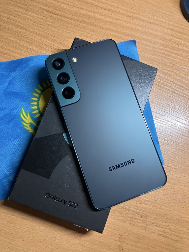 Samsung S22 8+8/128 green идеал состояние