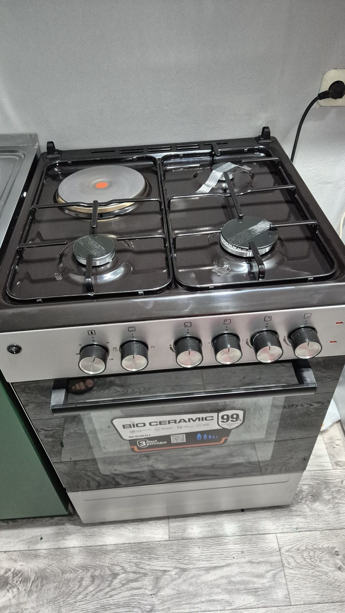 Продаю газовую плиту