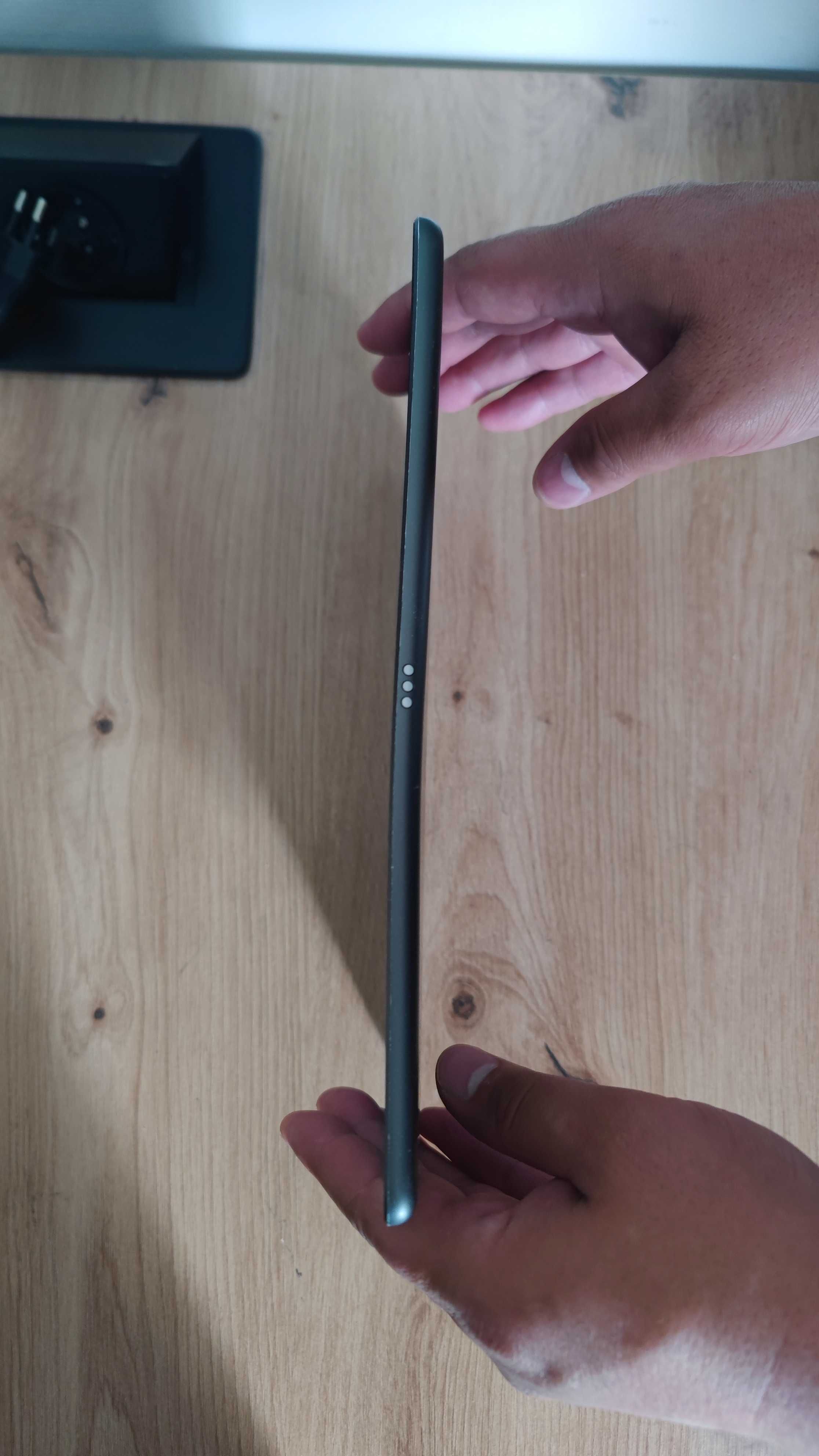 Apple iPad A2604 9-го поколения 64Gb