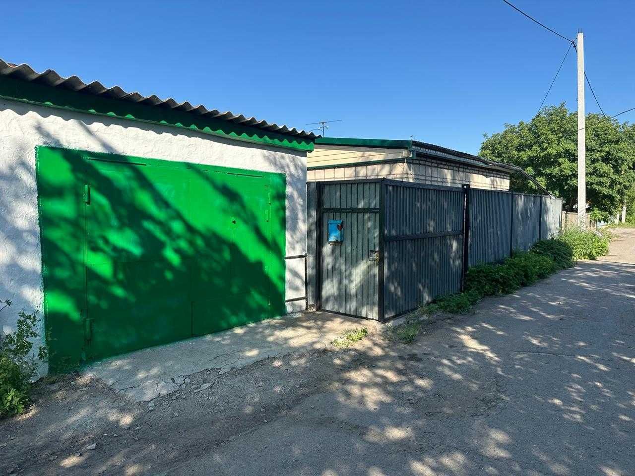 Продается  недалеко от центра 5 комнатный дом с хорошим ремонтом