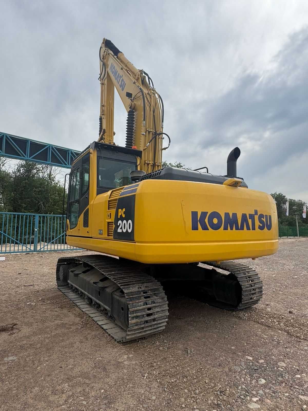 Гусеничный экскаватор Komatsu PC200-8M0.  2024г