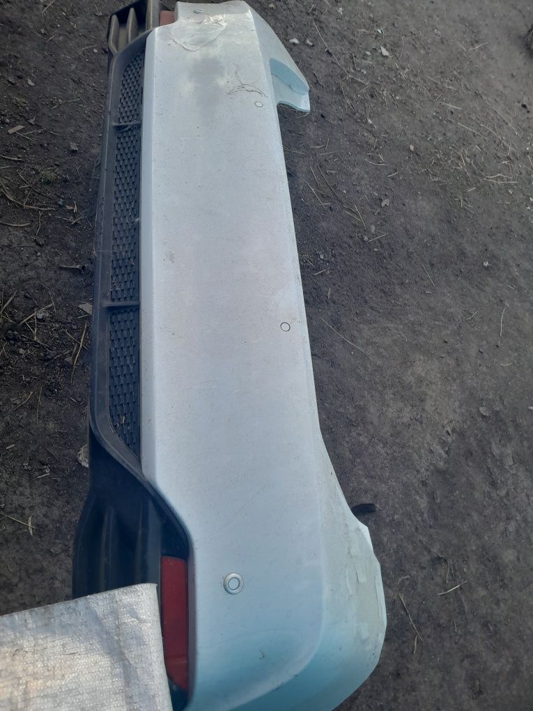 Продам бампер таета