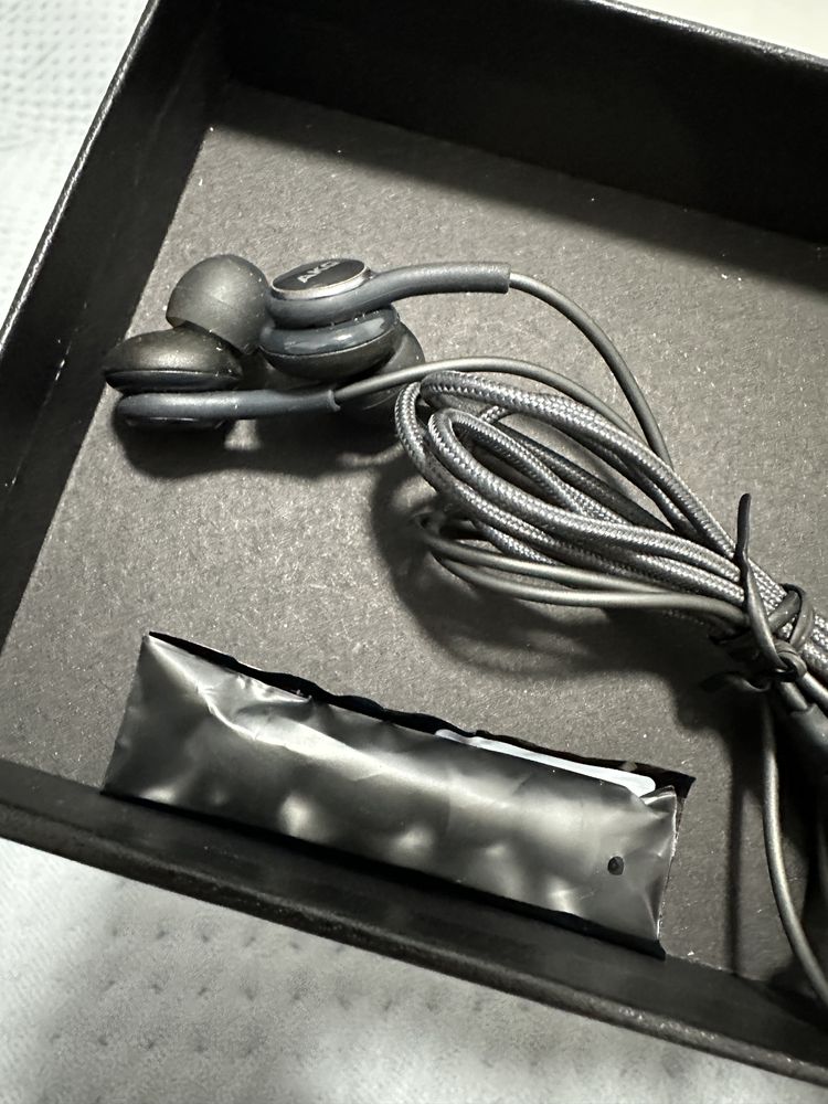 Наушник akg оригинал