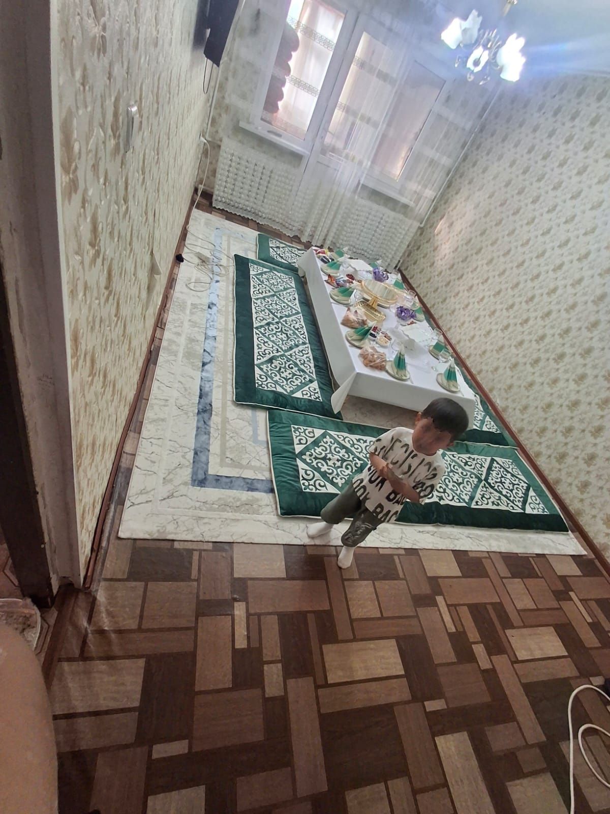300×400 кілем жаңа 1 апта қолданылған