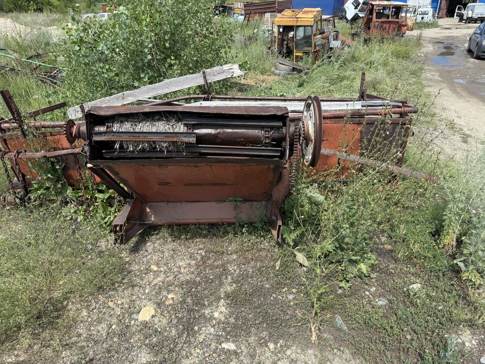 Продам жатку 4 м семечная