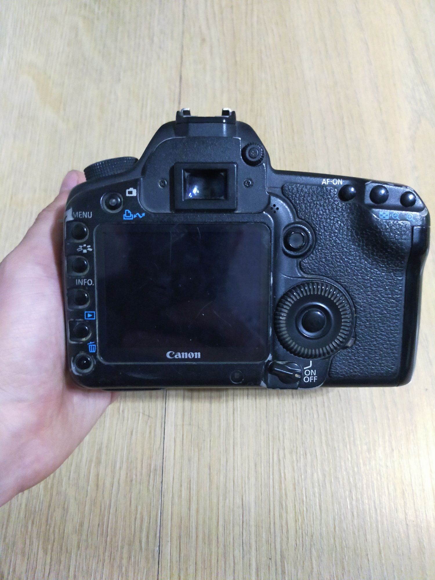 Профессиональный фотоаппарат Canon 5 D mark 2