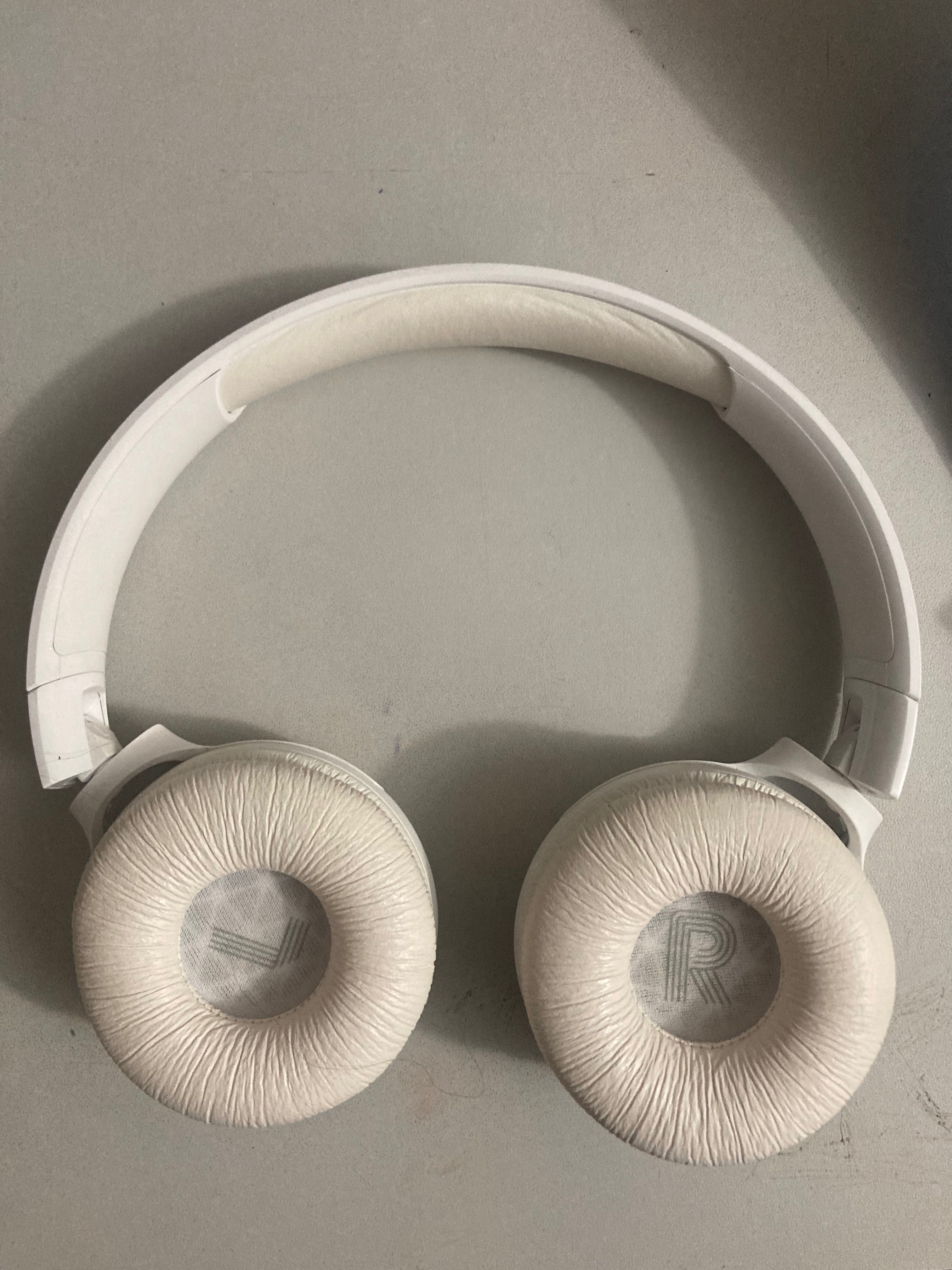 Наушники JBL Tune 520BT белый
