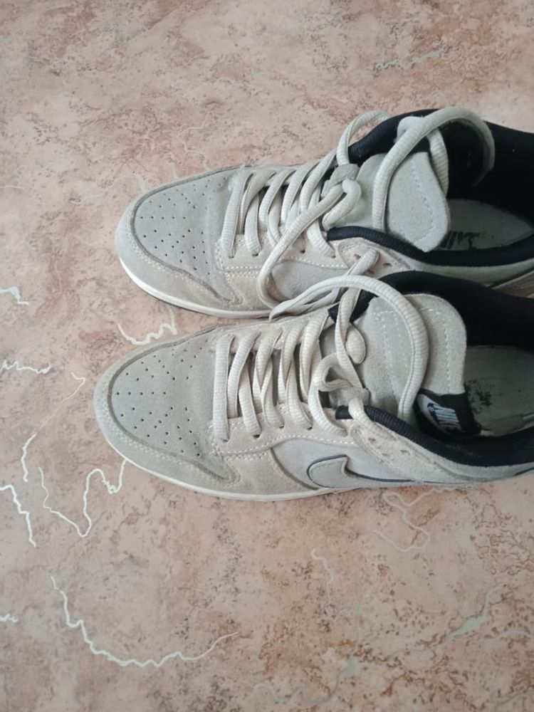 Продам кроссовки Nike, раз.40.