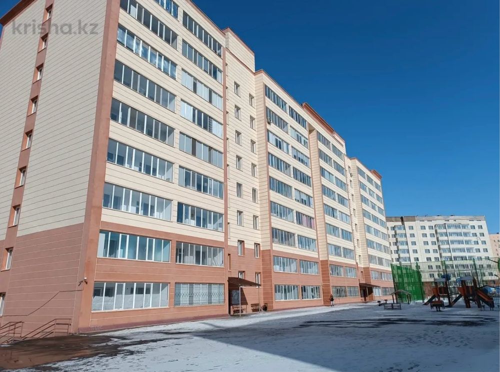 Продается однокомнатная улучшенная квартира (кухня студия).