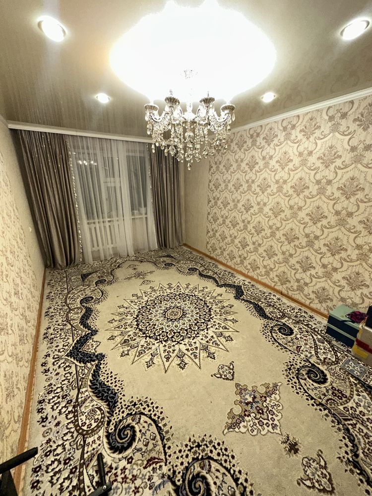 Продам 4х. комнатную квартиру (16 мкр.)