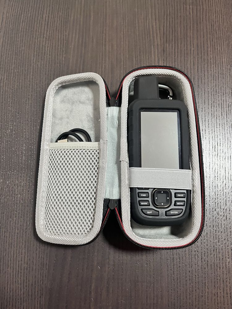 GPS навигатор Garmin GPSMAP 67 черный