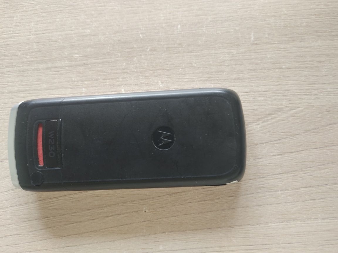 Телефон Motorola W230