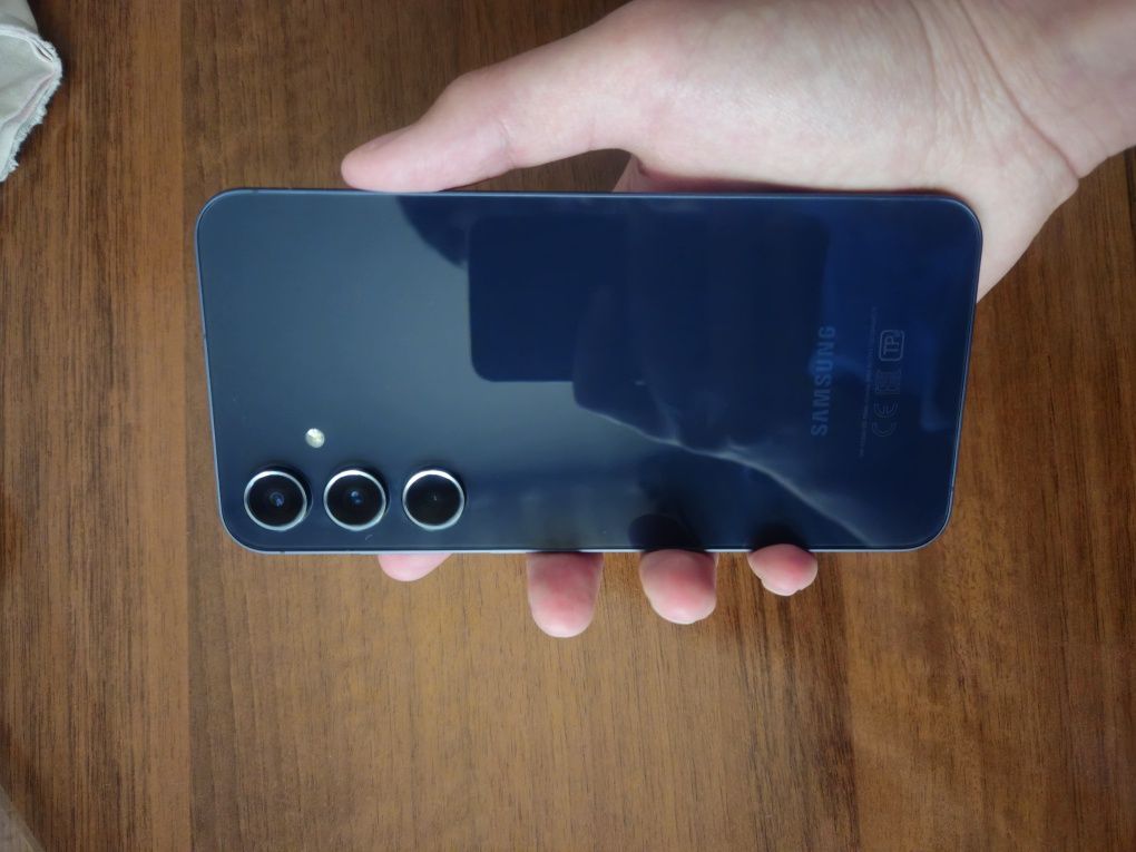 Продам Samsung a55