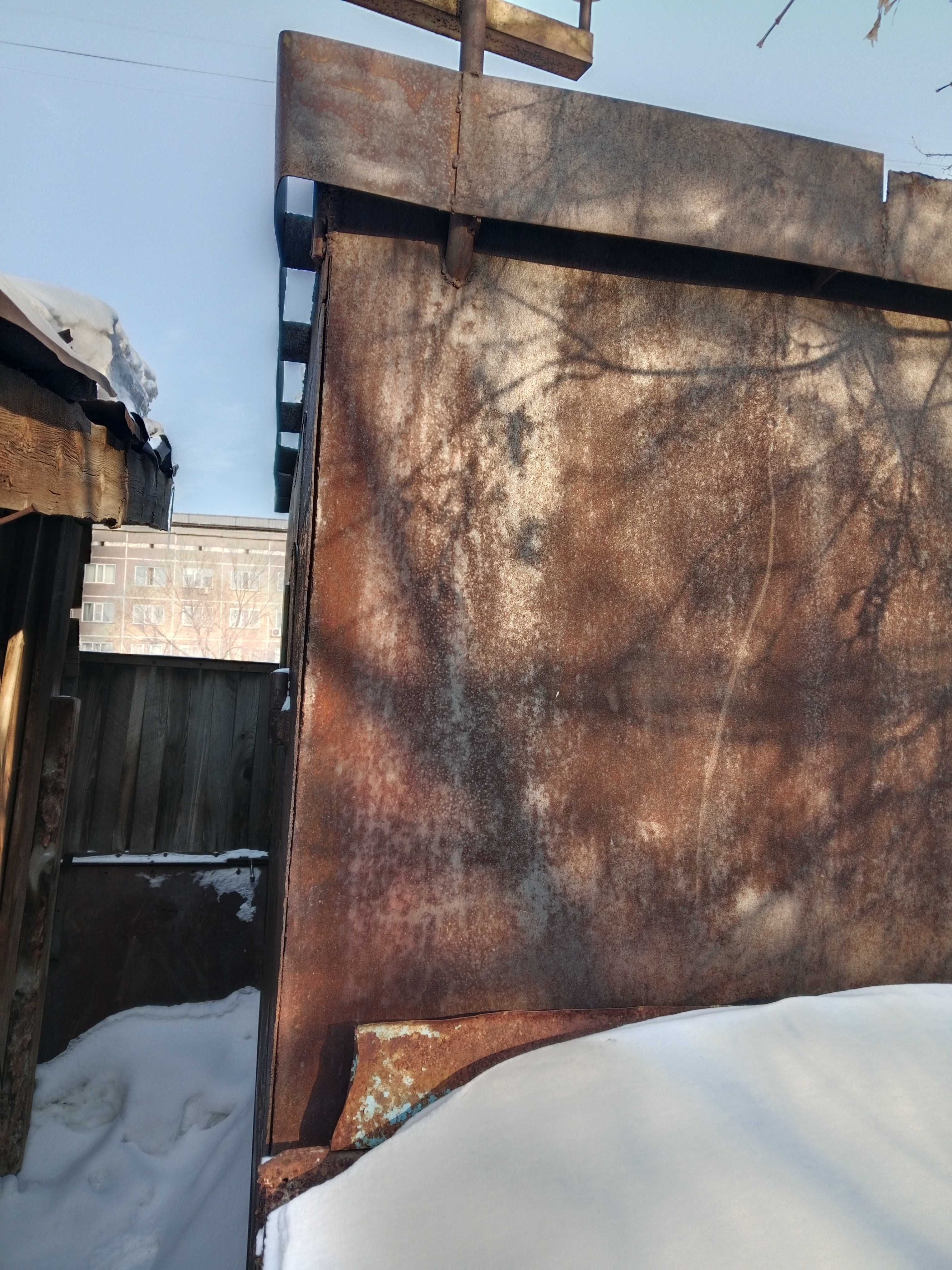 Продам металлический торговый ларёк