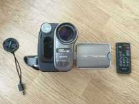 Цифровая кассетная видеокамеру Sony Handycam