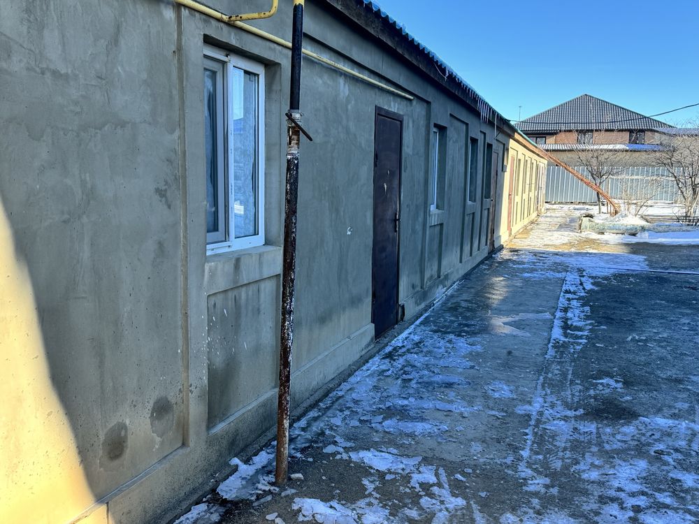 4 бөлмелі Мансард үй сатылады. Саудасы бар.