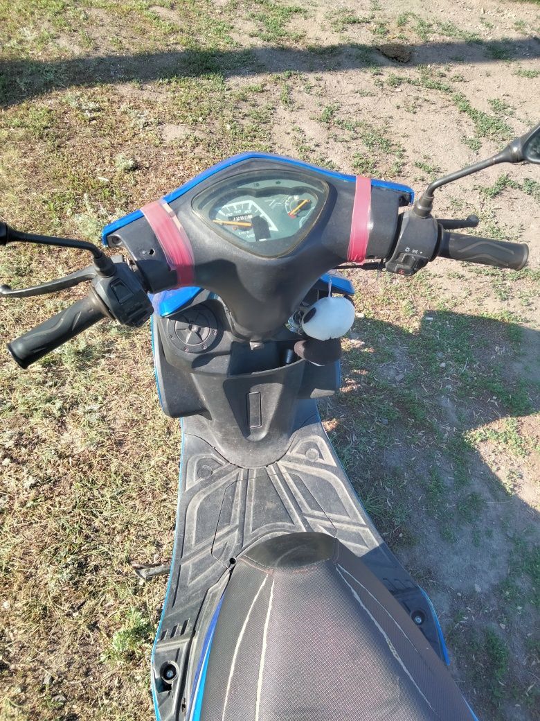 Скутер 125 кубов