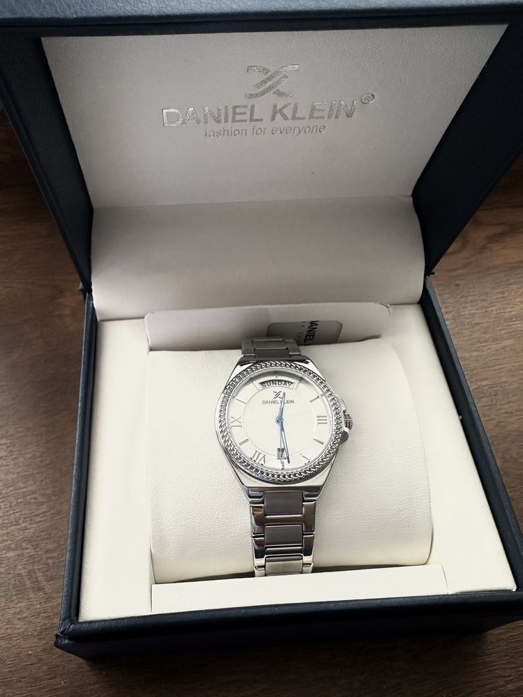 Сағат Daniel Klein