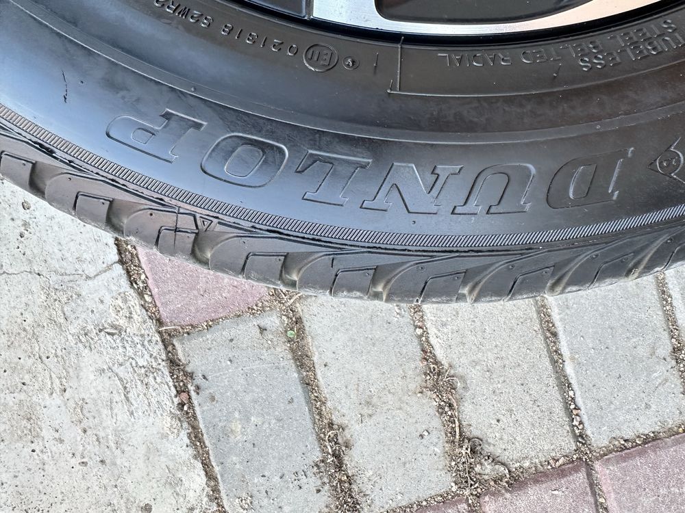 Продам комплект резины dunlop