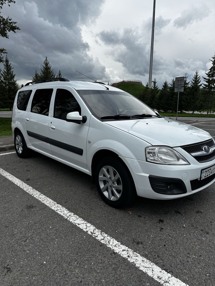Lada largus 2018 года
