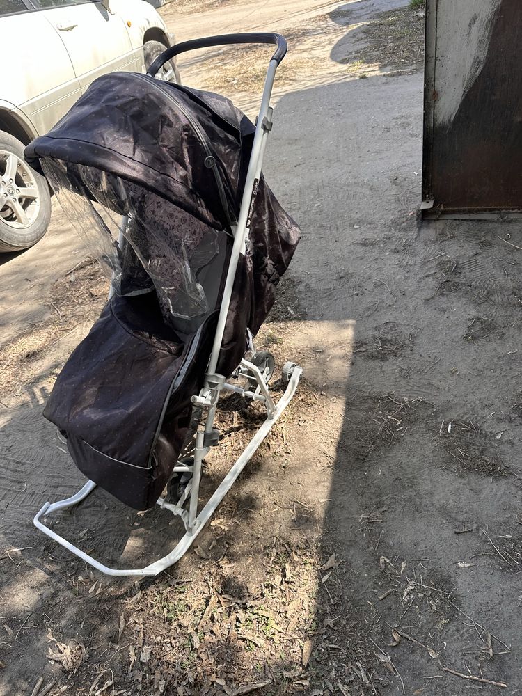Продам детское сани с колесами