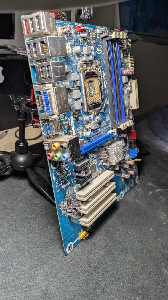 Материнская плата lga 1155 в идеальном состоянии с подарком