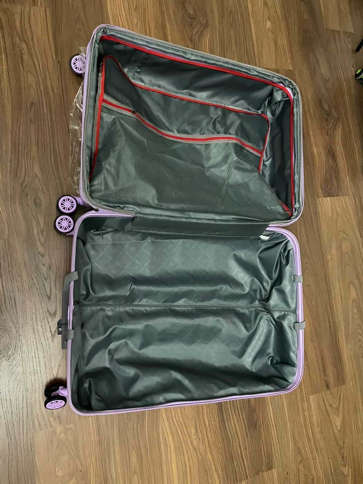 Чемодан 25000 новый
