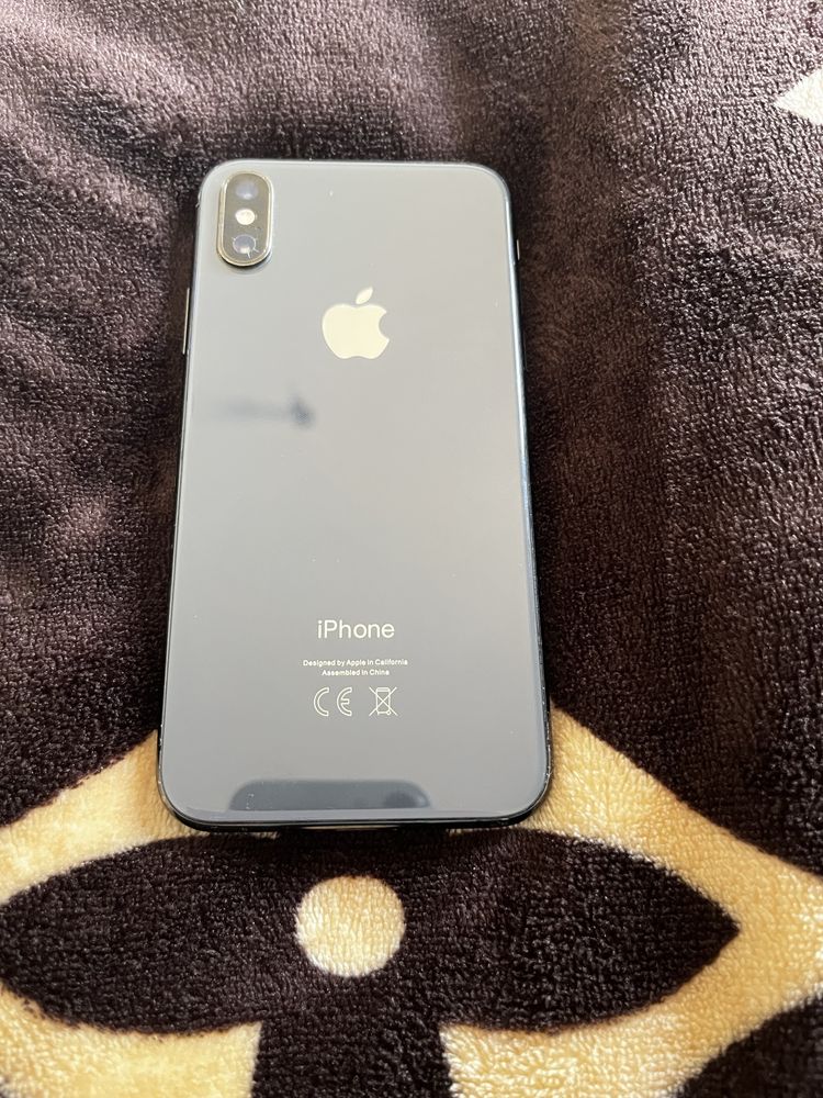 продам айфон XS 64GB