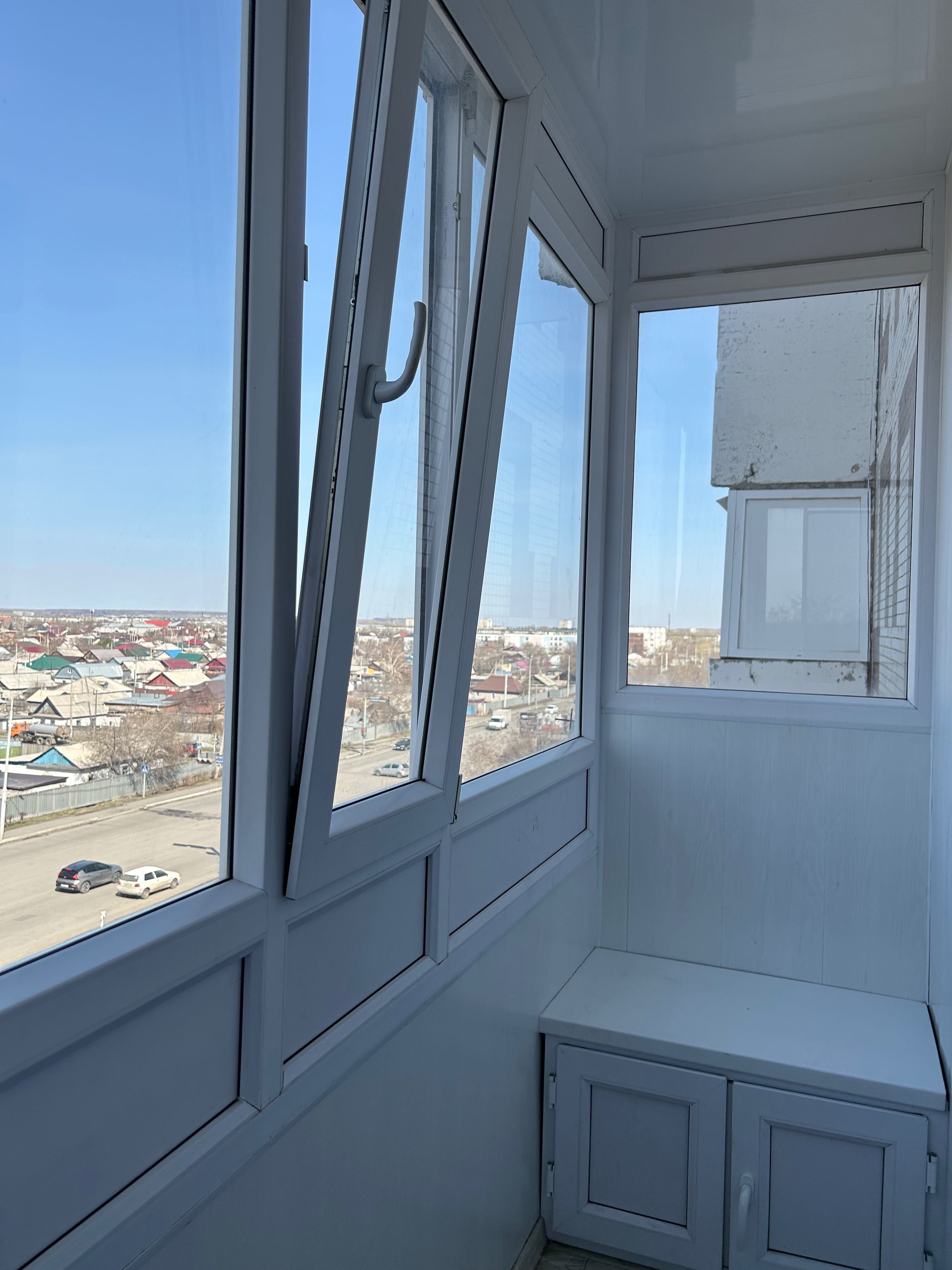 Продам в связи с переездом 4-х комнатную квартиру