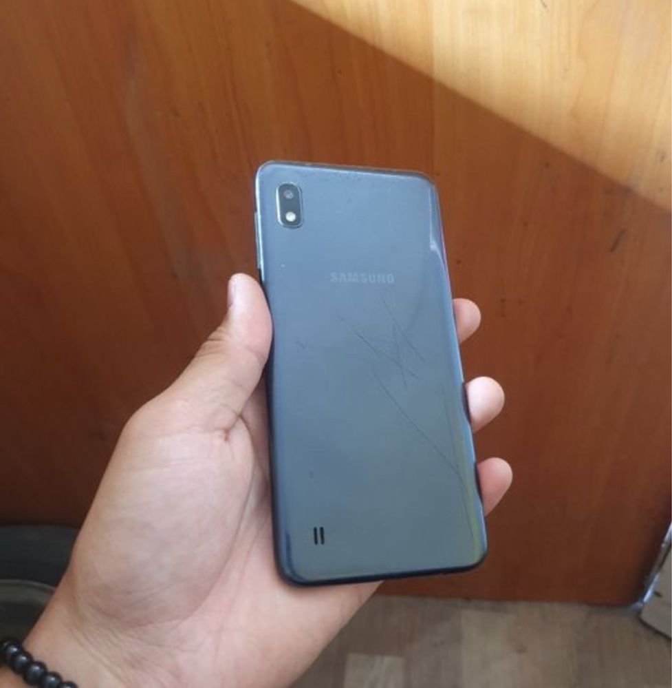 Продам телефон Samusng A10