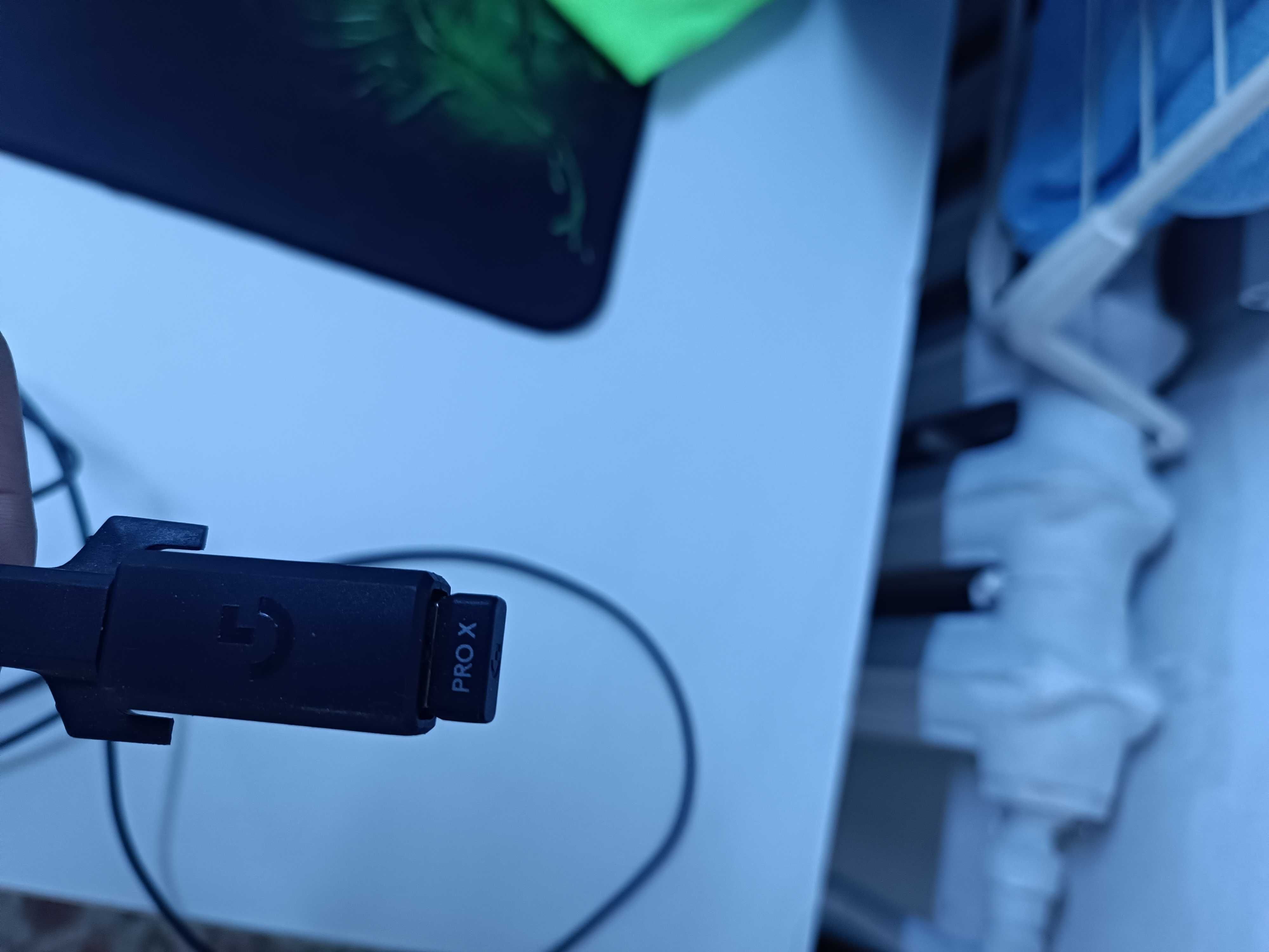 Продам мышку Logitech Pro X