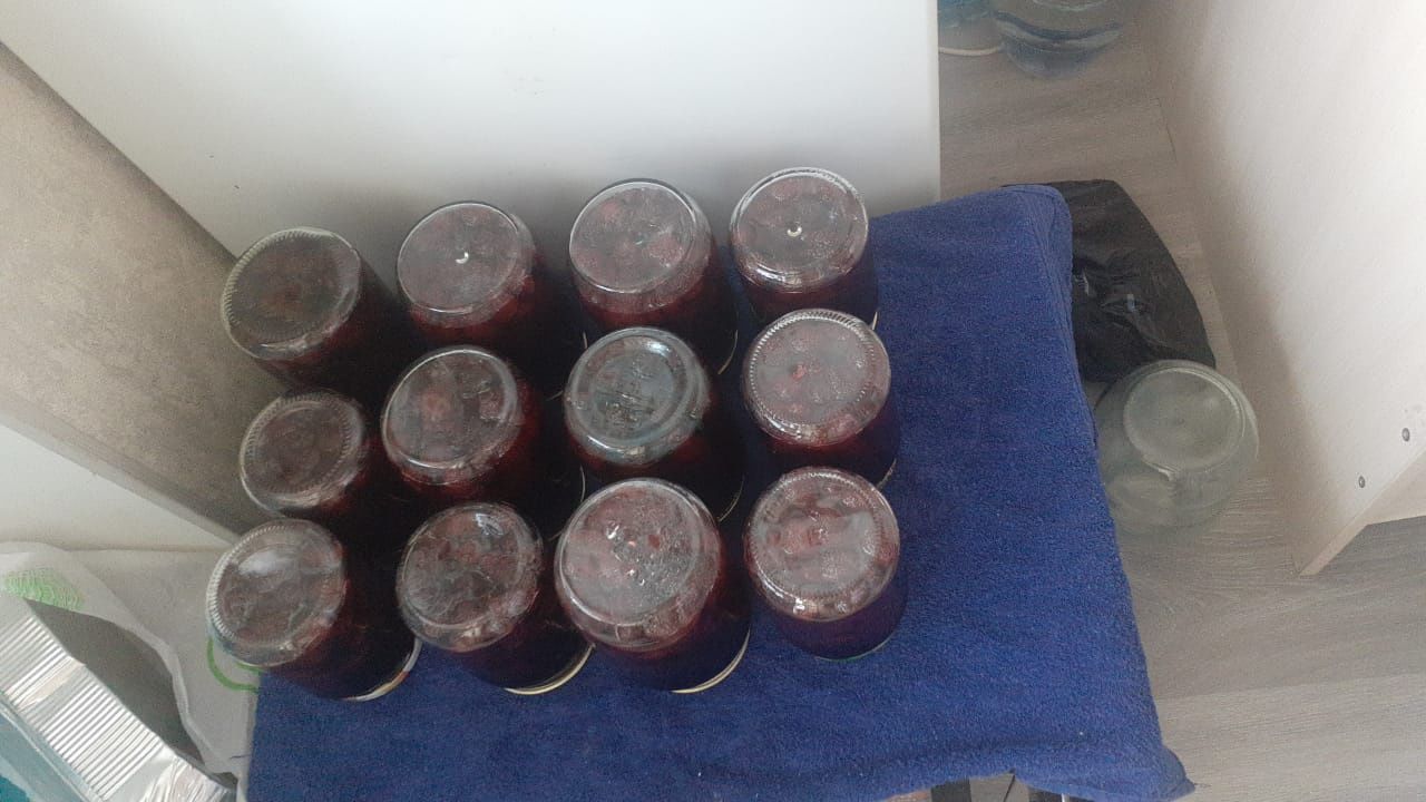 Продам варенье клубника.