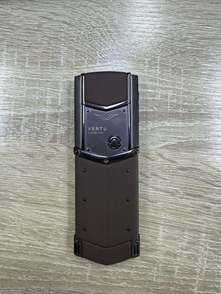 Vertu Signature S