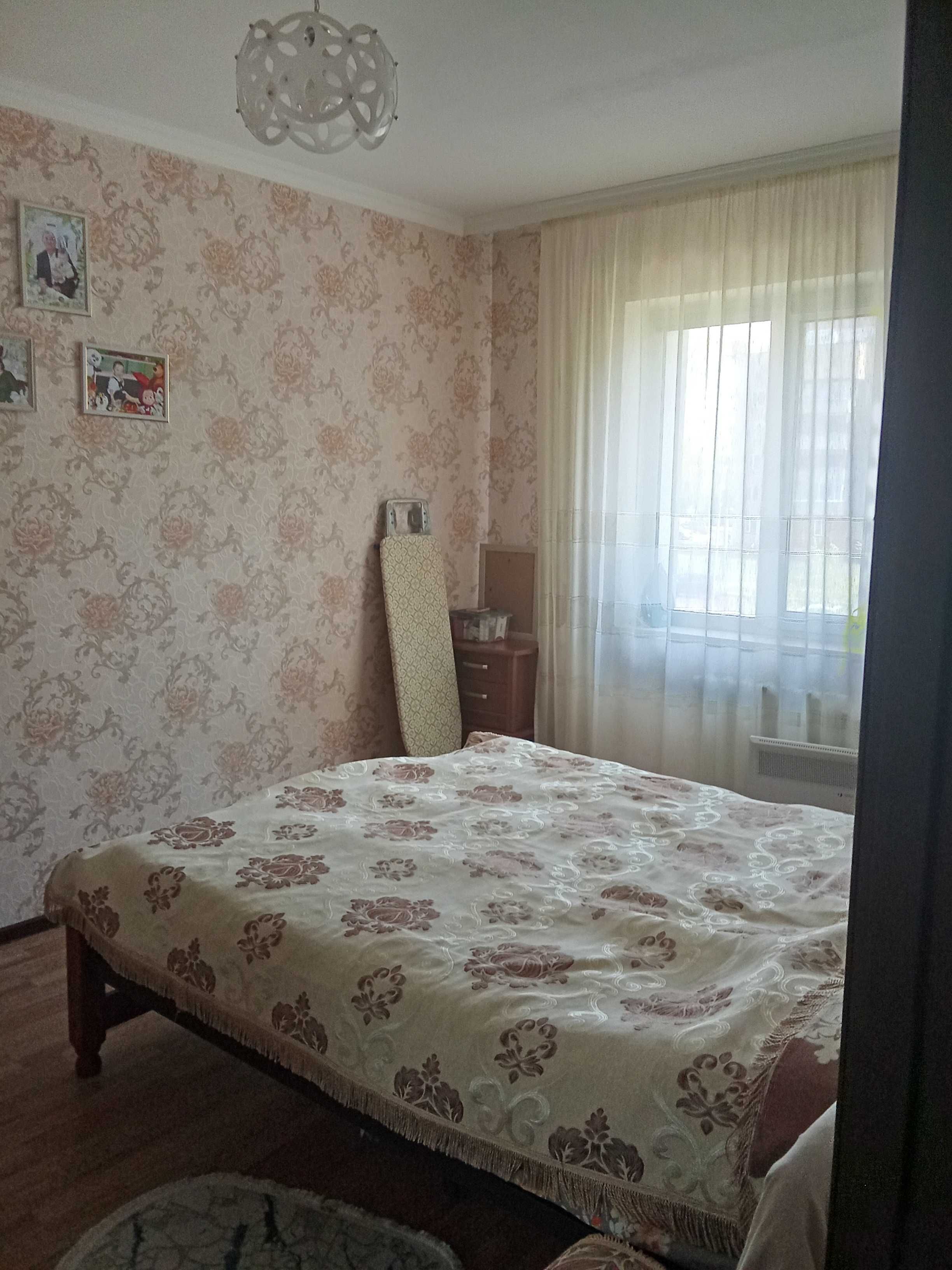 Продаётся 2-х комн. квартира  на Юго-Востоке по ул. пр. Шахтёров д.70