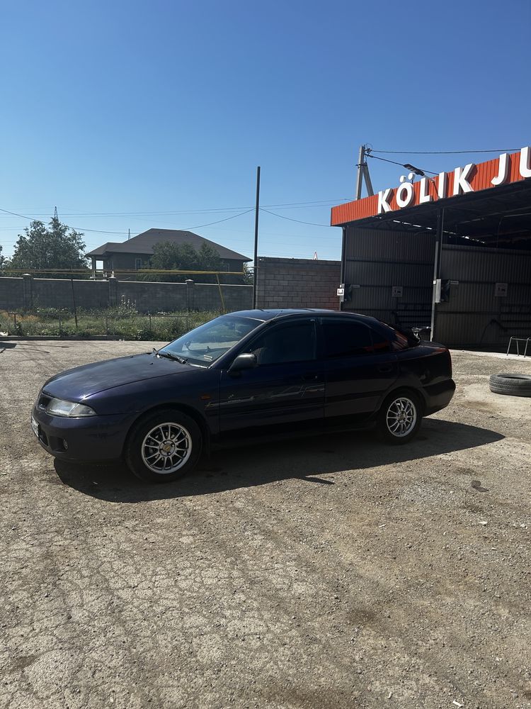 Mitsubishi Carisma