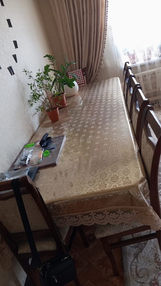 Продам стол со стульями