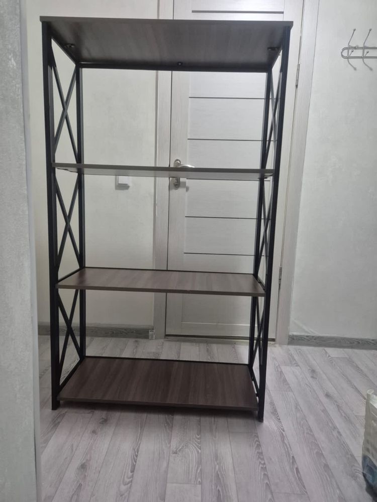Продаетьс Полки для одежды цена договореная