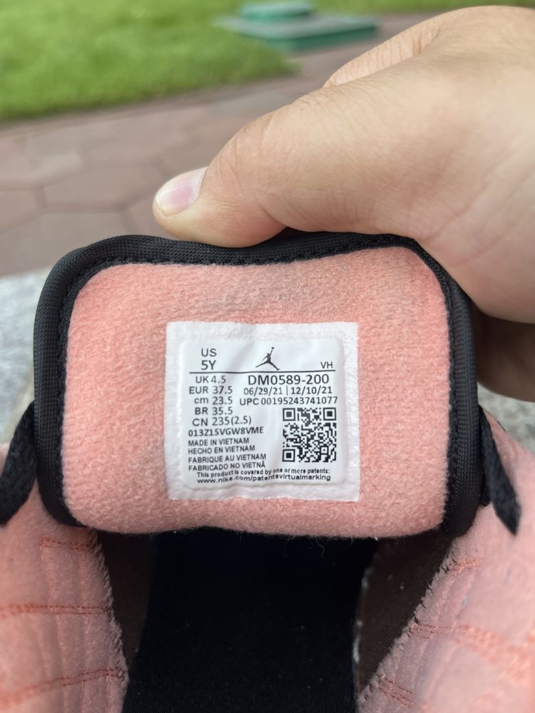Продам кроссовки Jordan 1 Low