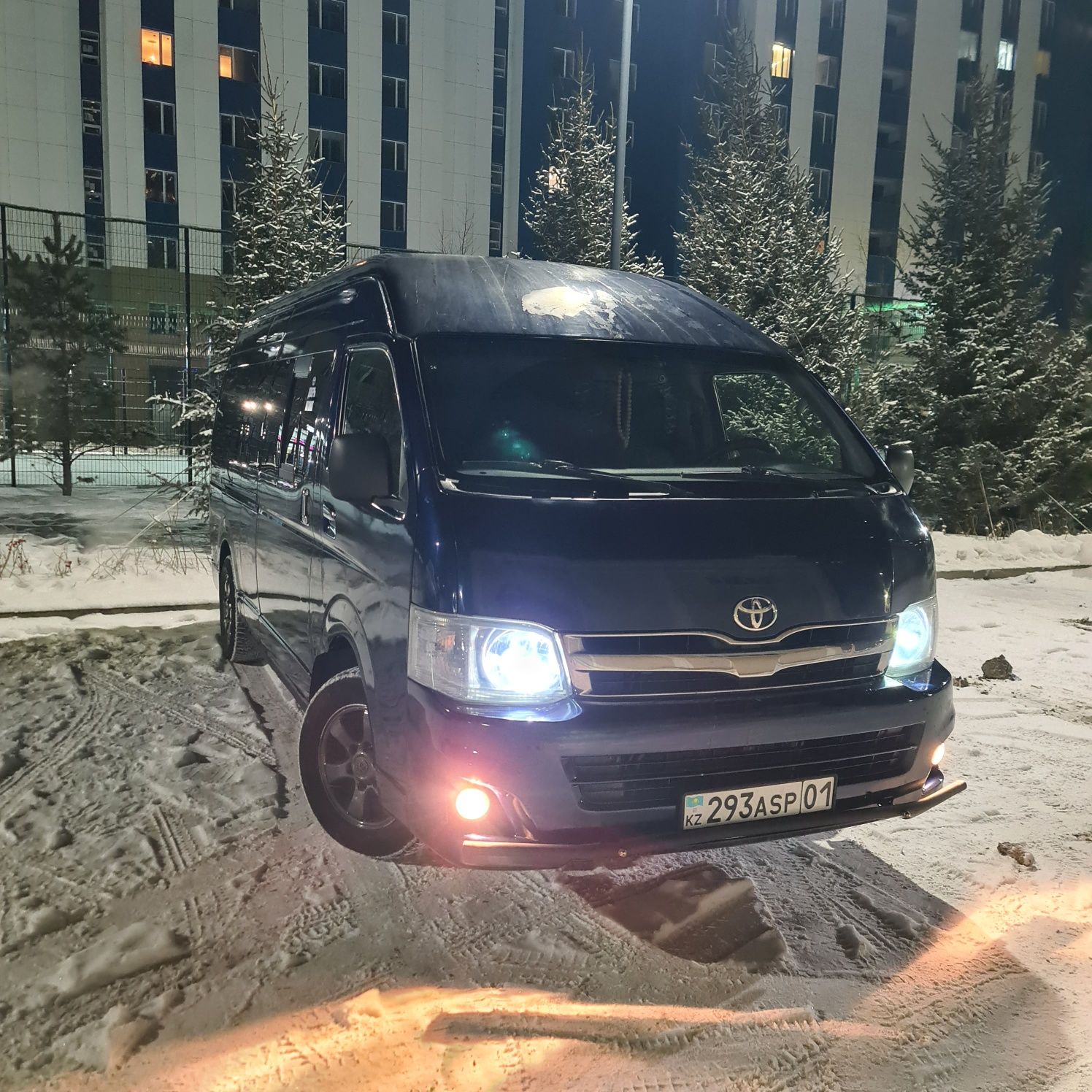 Аренда микроавтобуса трансфер Бурабай развозка тойота  хайс 24/7