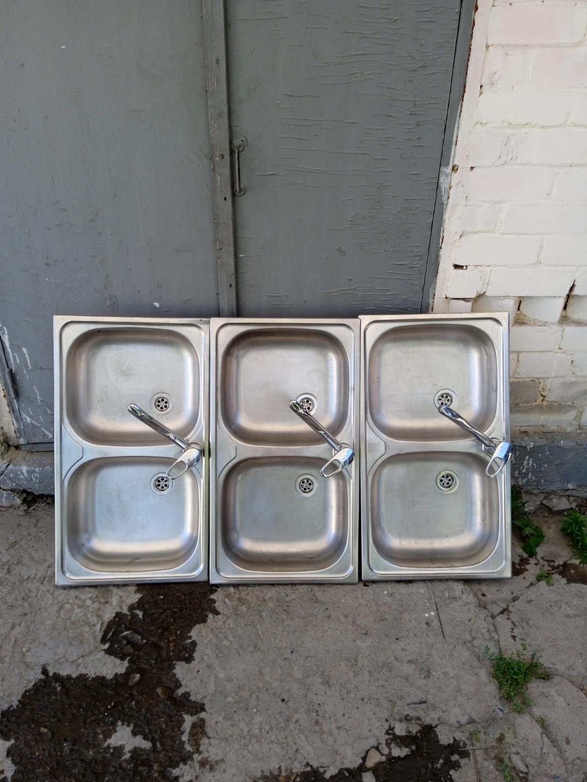Продам двойные раковины нержавейка.