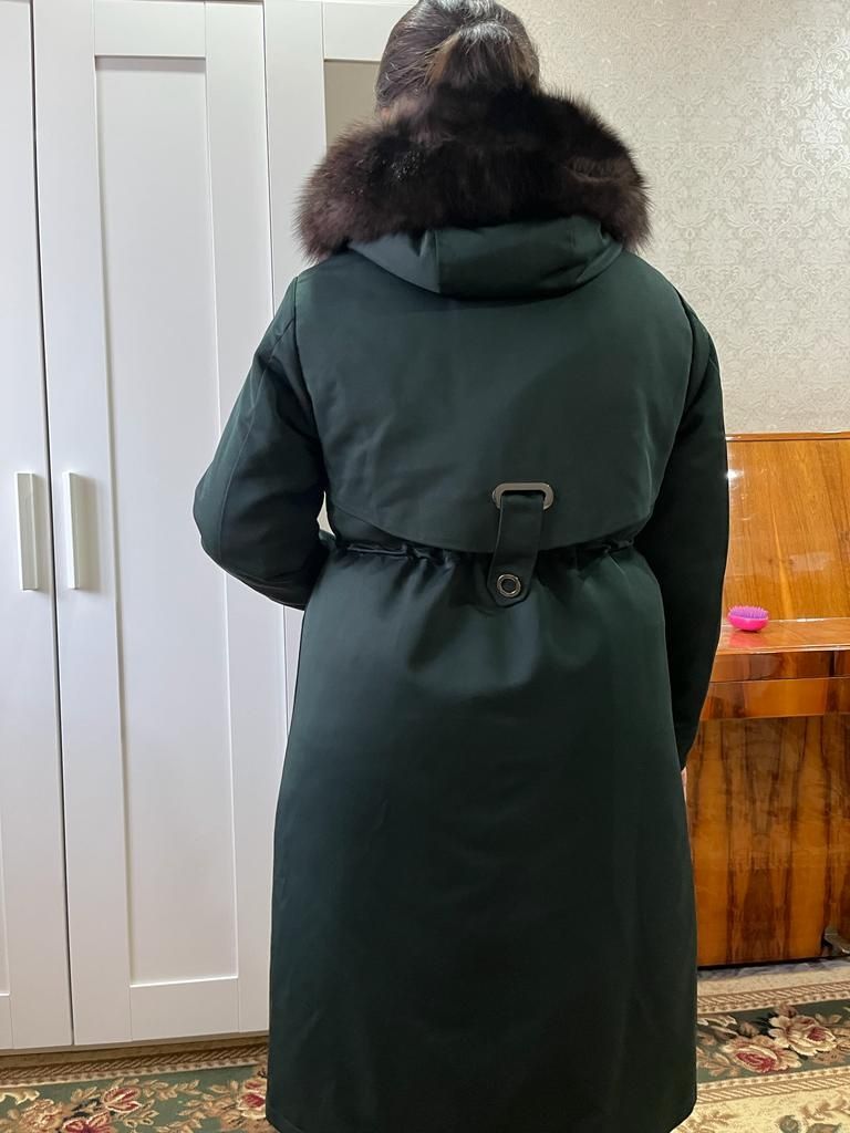 Продам парку в идеальном состоянии