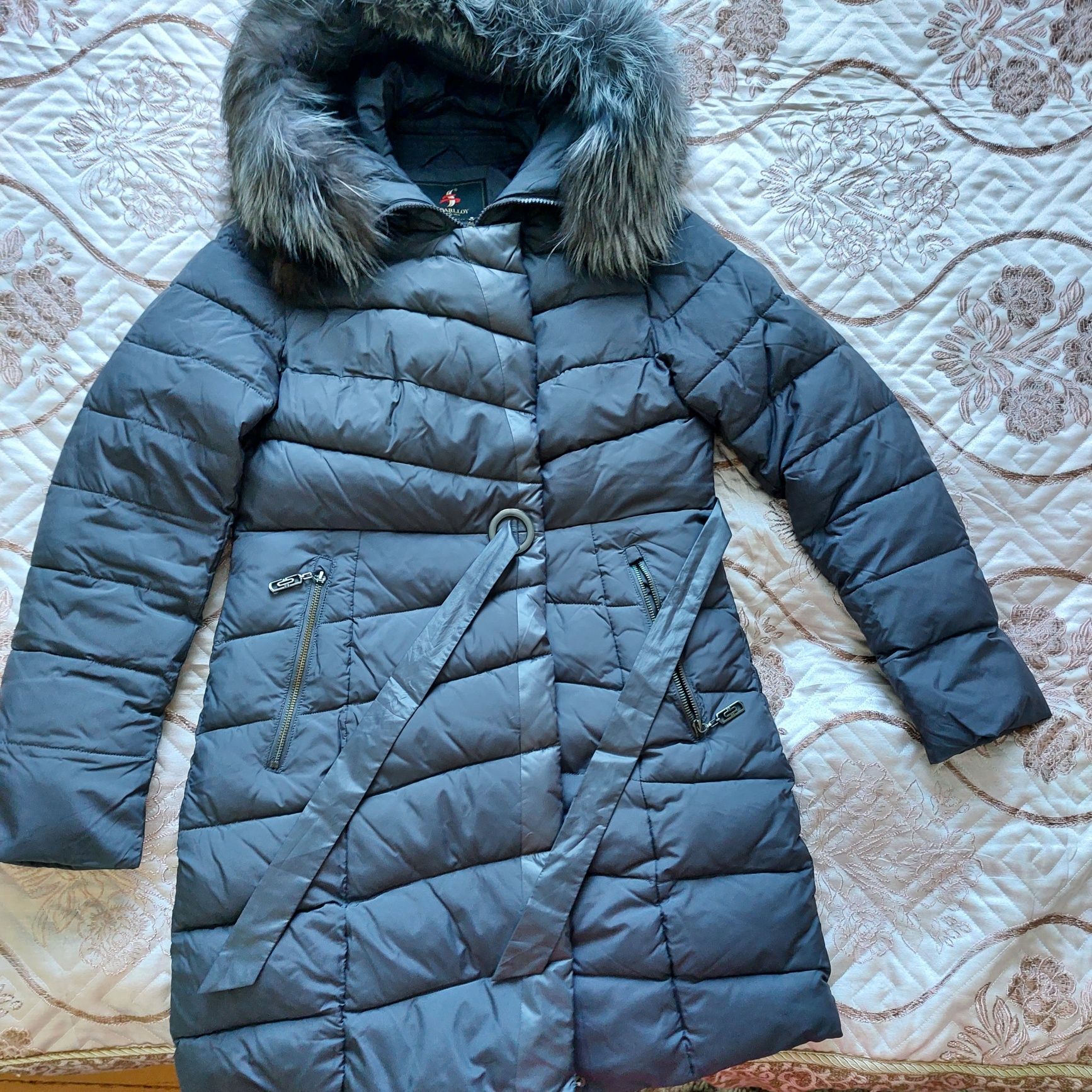 Продам куртку зимнюю