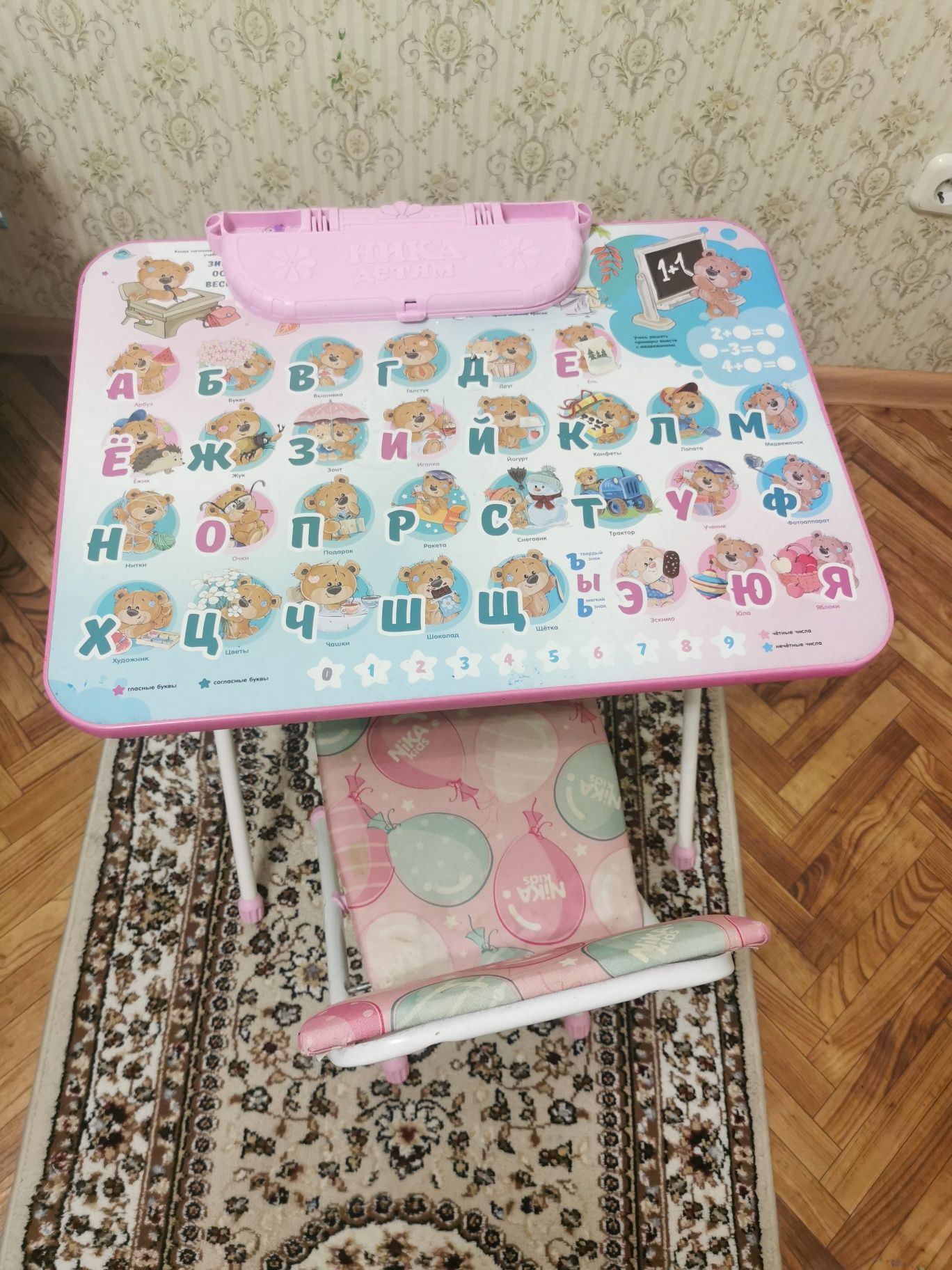 Детский столик для девочек