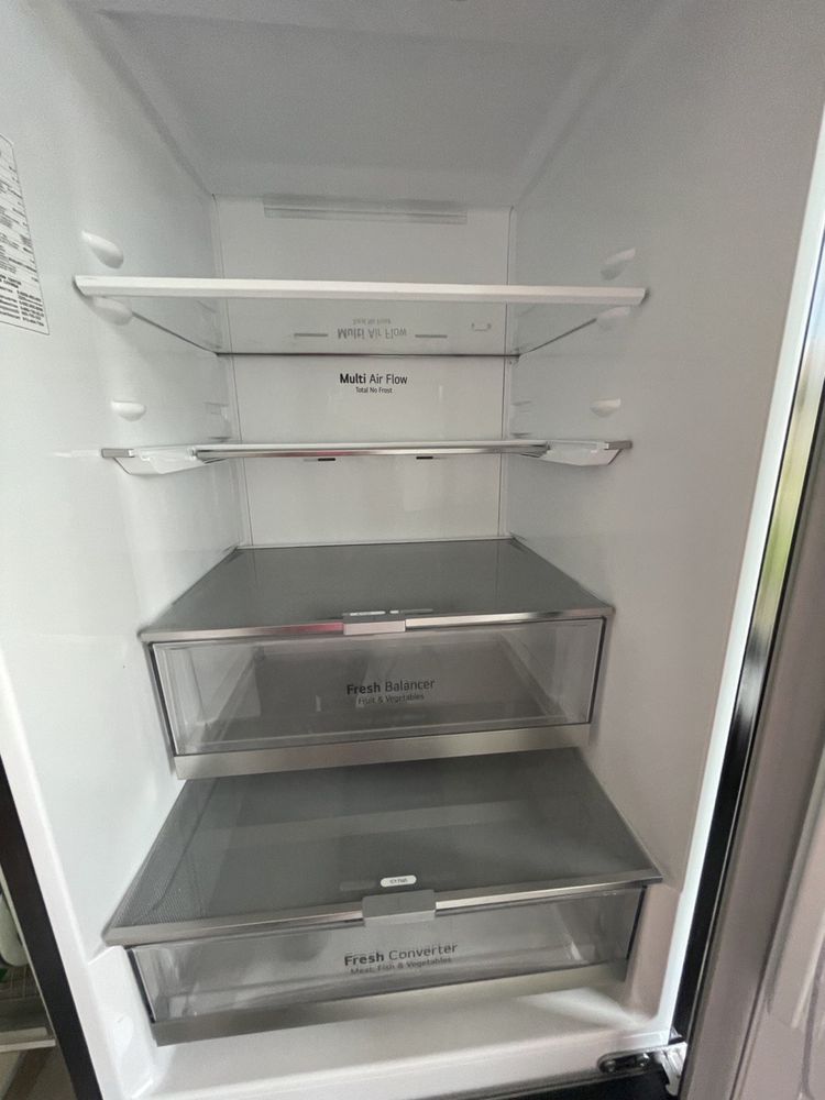 Продам холодильник с морозильником б/у