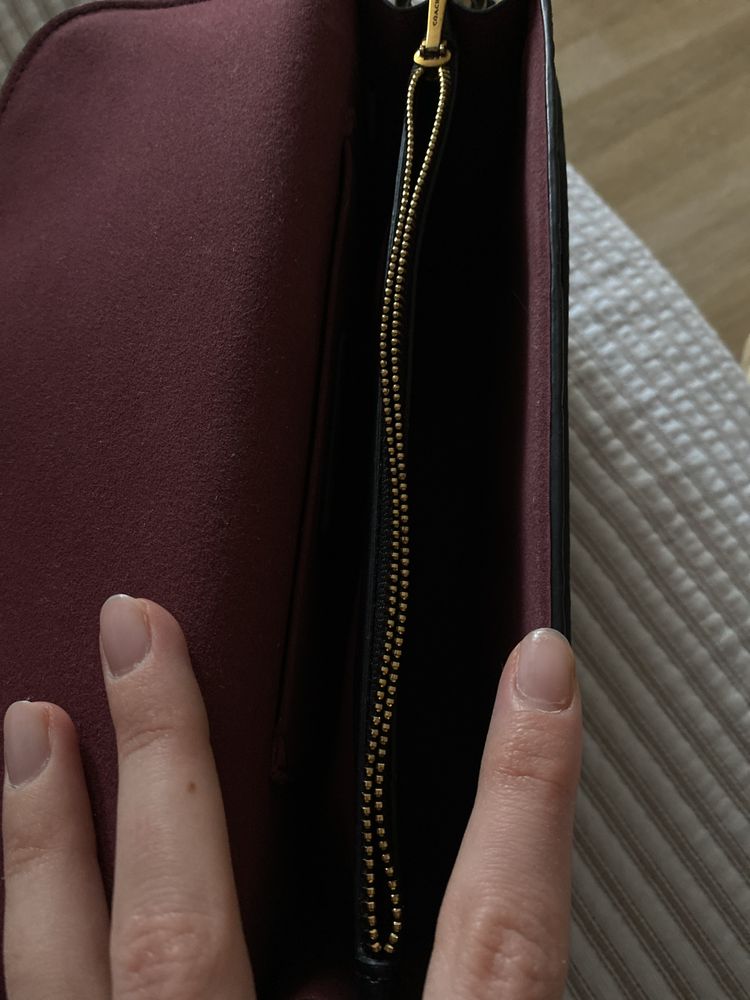Брендовая кожаная сумка Coach