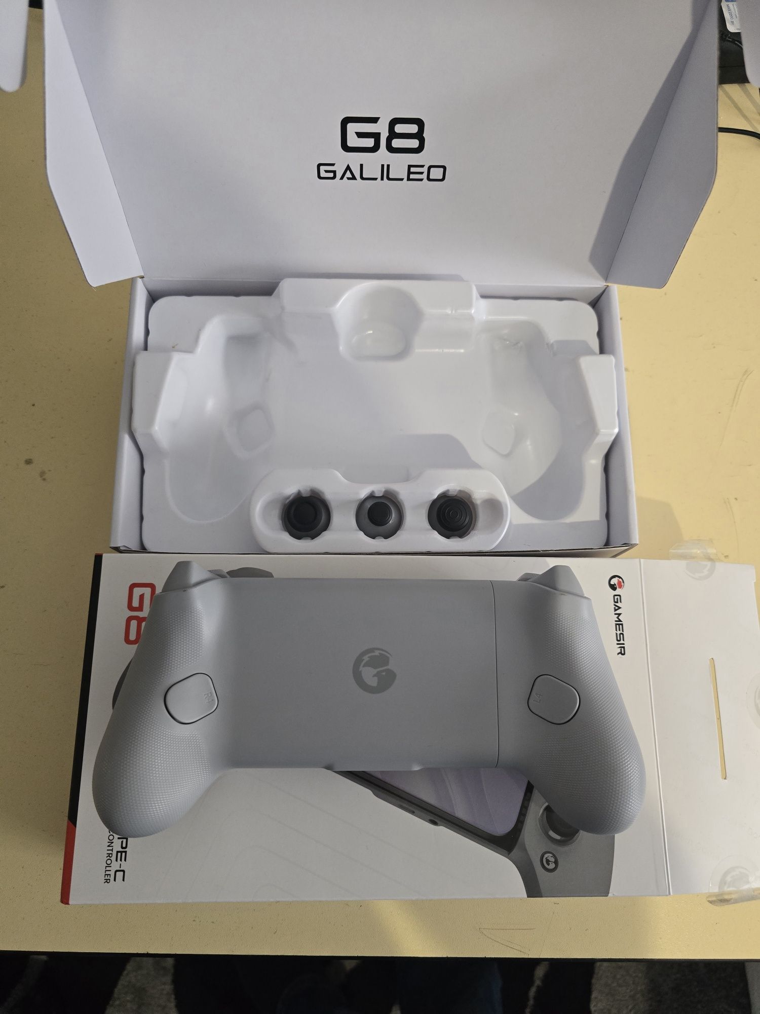 Игровой контроллер для смартфона GameSir G8 Galileo